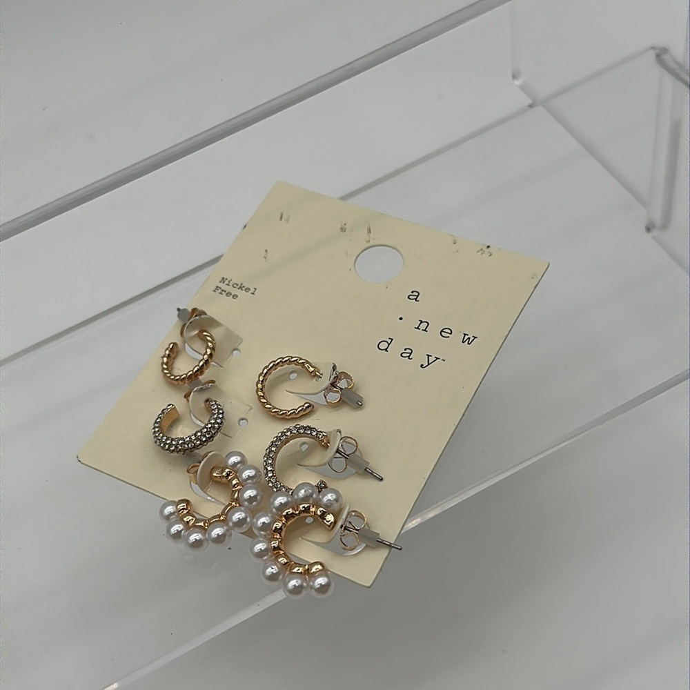 A New Day 3 Sets of Earrings Gold pearl silver